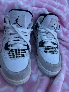 Jordan 4s GS military black